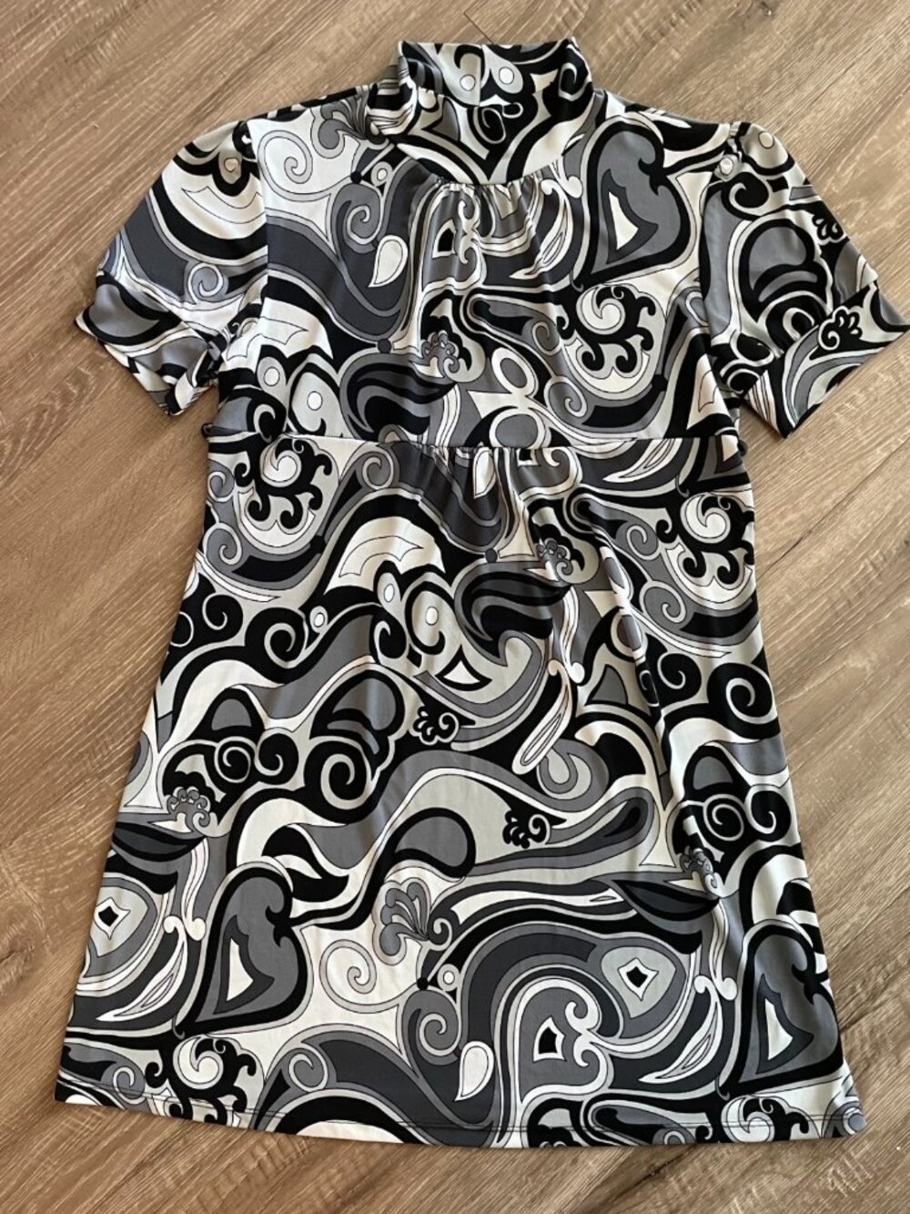 Thanx Collection Women's Dress Size L Black White Pattern Blouse Top Pre-owned